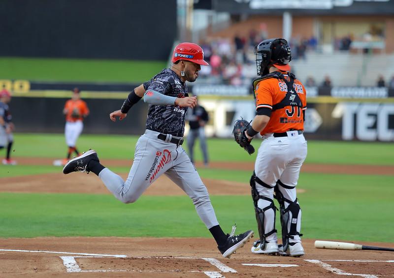 $!Falla el relevo y Venados cae ante Naranjeros en arranque de playoffs