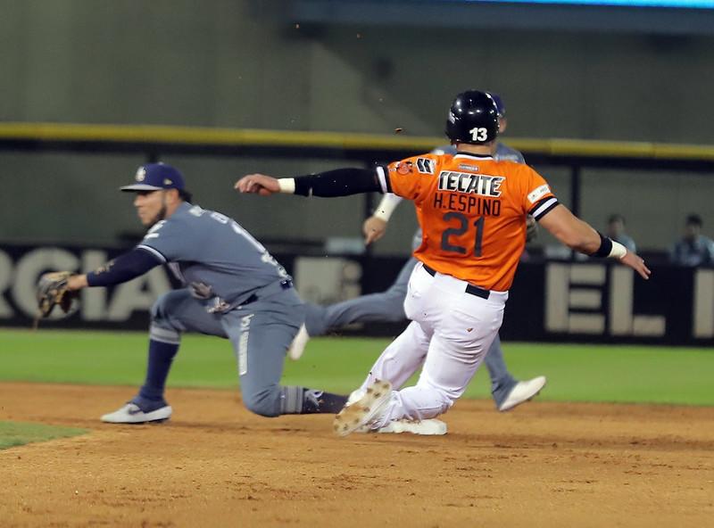 $!Algodoneros derrota 8-5 a Naranjeros y amarra la serie