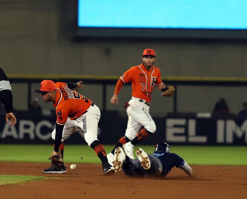 $!Naranjeros se lleva dramático juego para amarrar la serie ante Guasave