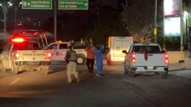 La camioneta donde fueron hallados los cuerpos estaba aún encendida a la altura del Parador del Marqués, en el municipio de Chilpancingo.