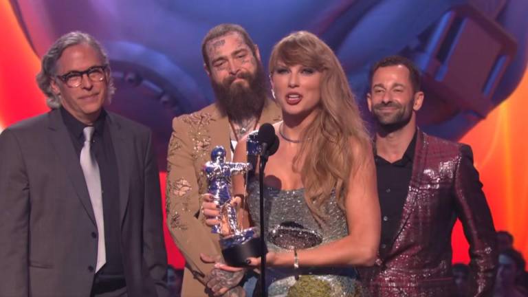 Gana Rodrigo Prieto premio MTV VMAs junto a Taylor Swift