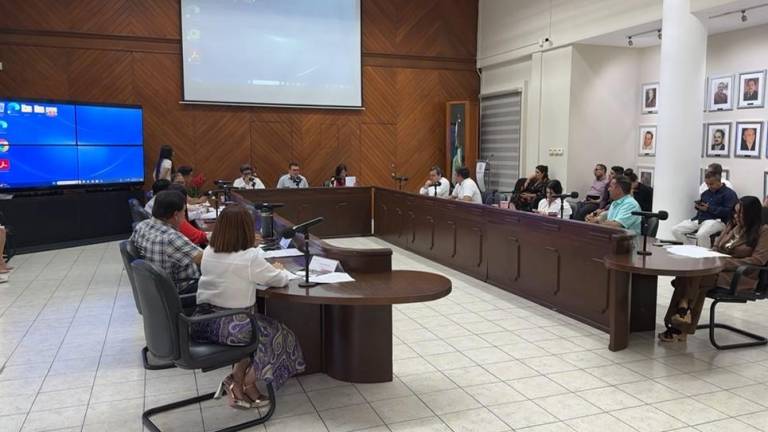 En el Gobierno de Mazatlán cinco funcionarios fueron cesados por participar en el proceso electoral.