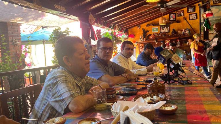 Alcalde de Mazatlán recorre El Quelite para promocionar comunidades rurales y fomentar el regreso del turismo