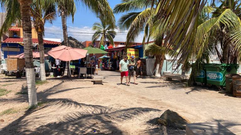 Acceso a playa en un terreno cercano a Barra al Mar, en la Zona Dorada.