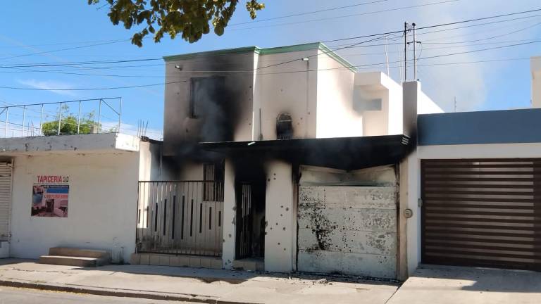 Incendian y balean casa en Villa Satélite, en Culiacán