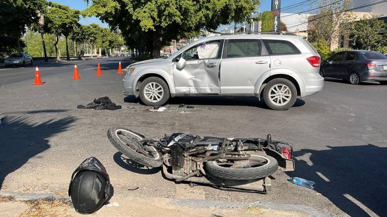 El accidente fue en el cruce de la calle Presa Valsequillos y el Paseo Niños Héroes.