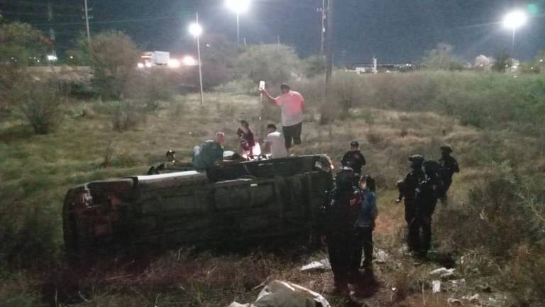 Viajaba de El Diez a Culiacán y se volteó en una curva de El Trébol