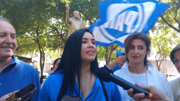 Vanessa Sánchez Vizcarra emitió su voto en el proceso de elección interna del PAN.