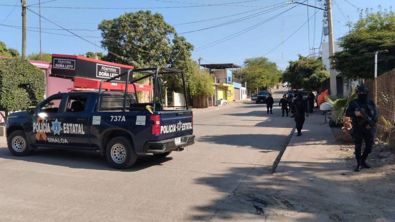 Pasan armados por la colonia Buenos Aires, en Culiacán, y disparan al aire; dejan casquillos