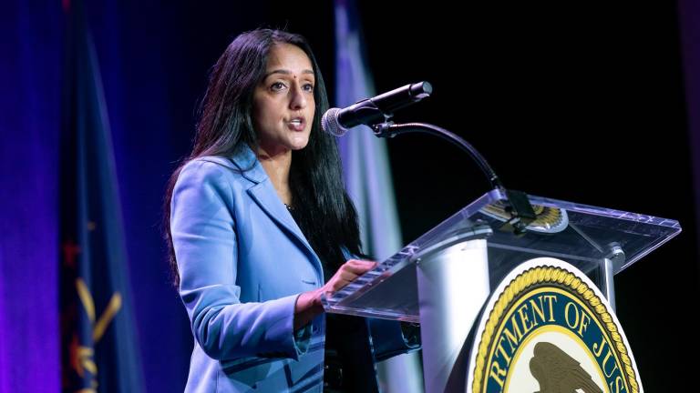 La Fiscal General Adjunta Vanita Gupta señaló que la SB 4 es claramente inconstitucional.