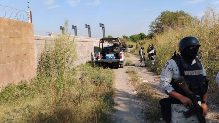 Localizan a un hombre asesinado a balazos en un camino de terracería, al sur de Culiacán