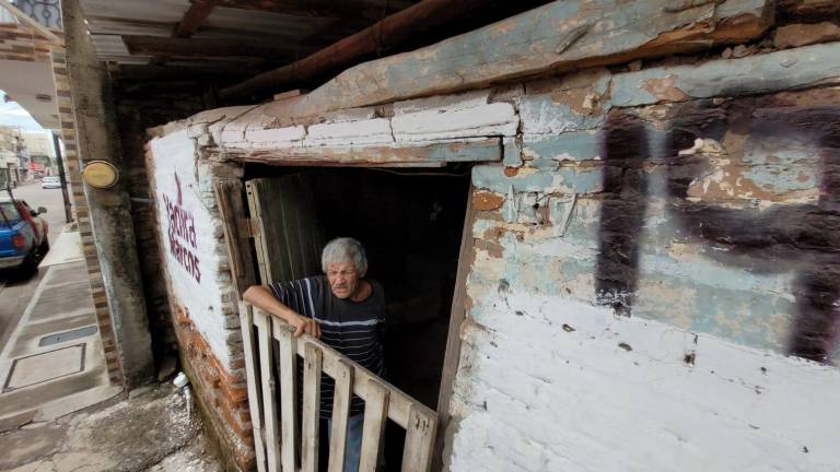 La casa de Don Ernesto se está cayendo; el Ayuntamiento de Culiacán ignoró la petición de reconstrucción