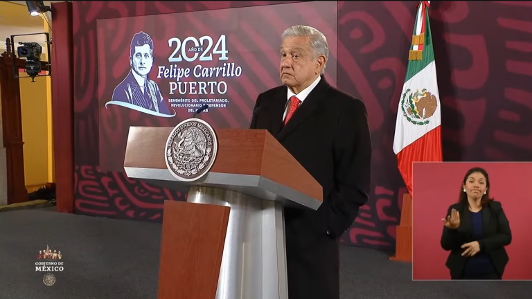 El Presidente de México criticó a quienes imparten justicia y que hacen sus carreras en la élite y que no voltean a ver al pueblo ni a sus trabajadores.