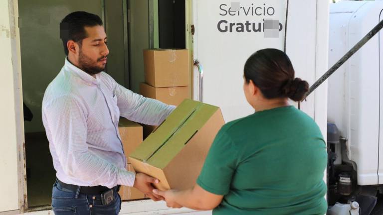 Ante el desabasto de insumos por la violencia, entregan despensas a comunidades de Elota