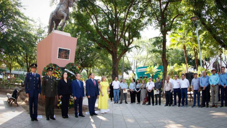 Honores en la Plaza Cívica de Palacio de Gobierno para conmemorar el 159 aniversario de la muerte del General Antonio Rosales.