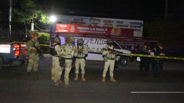 La noche del viernes 27 de septiembre se encontraron varios cadáveres dentro de una camioneta abandonada en Culiacán.