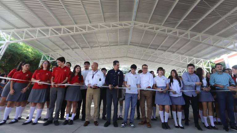 Cerca de mil 200 alumnas y alumnos del CETis 127 serán beneficiados por la techumbre.