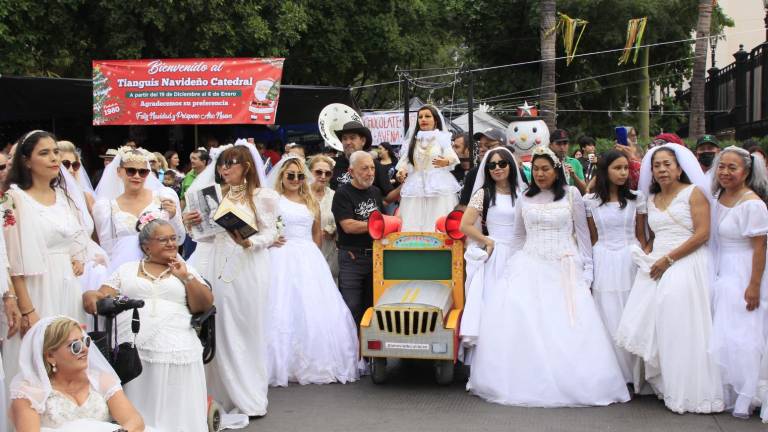 Año con año se invita a las mujeres a vestir de blanco para que Guadalupe Leyva, la Novia de Culiacán, siga presente incluso para las nuevas generaciones.