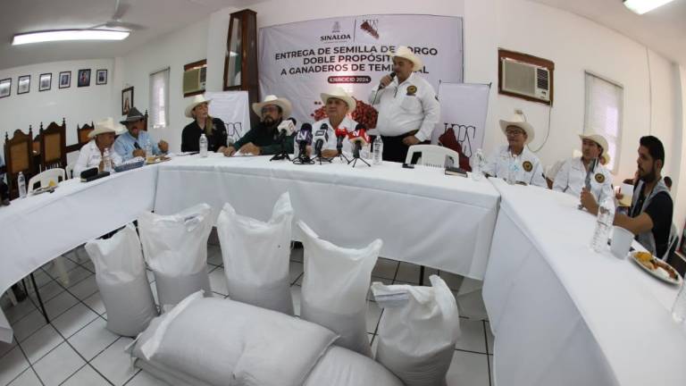 La Asociación Ganadera de Mazatlán recibió más de 700 bolsas para ser dispersados entre sus agremiados.