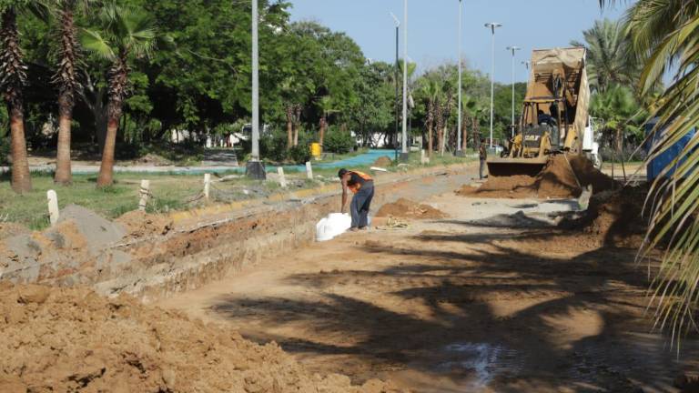 Trabajos de construcción de colector Cerritos.