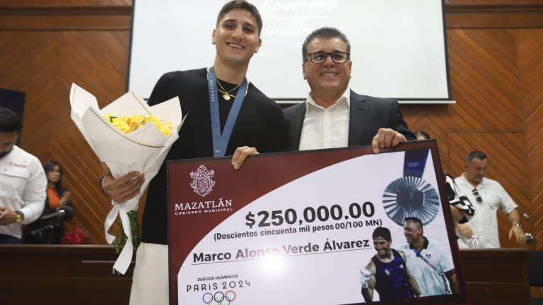 Aprueba Cabildo incentivo de $250 mil para Marco Verde y $100 mil para Radamés Hernández