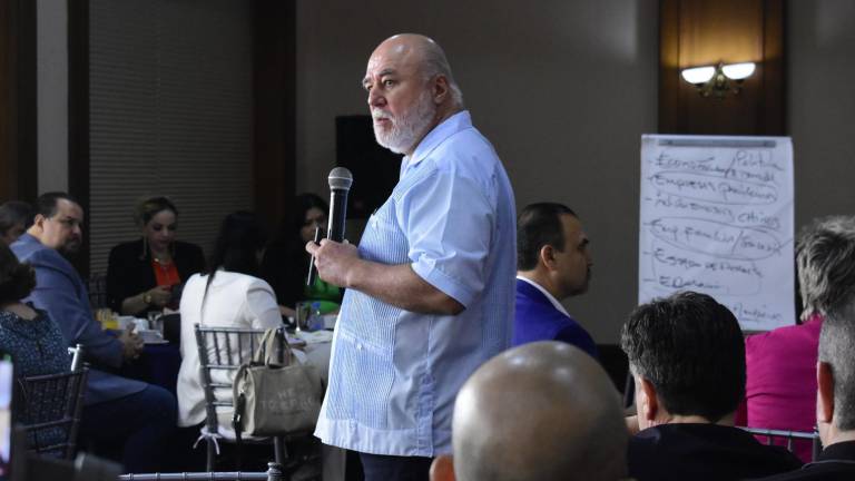 Manuel Clouthier Carrillo impartió la charla “Entorno económico, presente y futuro”.