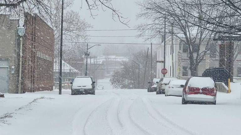 Alertan a más de 40 millones de estadounidenses por tormenta invernal