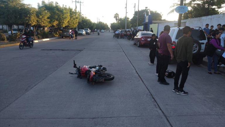 El accidente fue sobre el cruce que conforman las calles Sandra Calderón y Pascual Orozco.