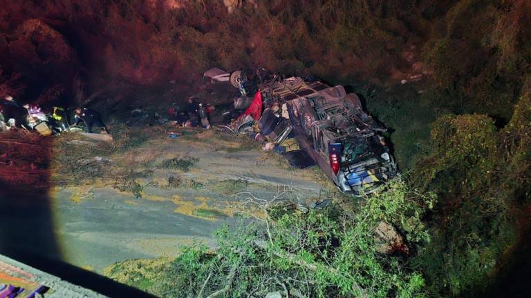 El accidente se registró en el municipio de Guadalupe, en Zacatecas, cerca de la caseta de la carretera federal Osiris-Aguascalientes.