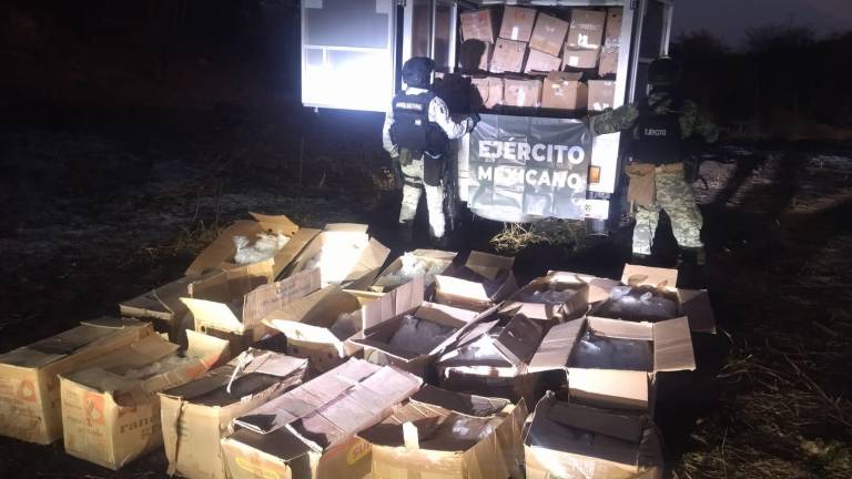 Asegura Ejército 68 cajas con metanfetamina en El Salado, Culiacán