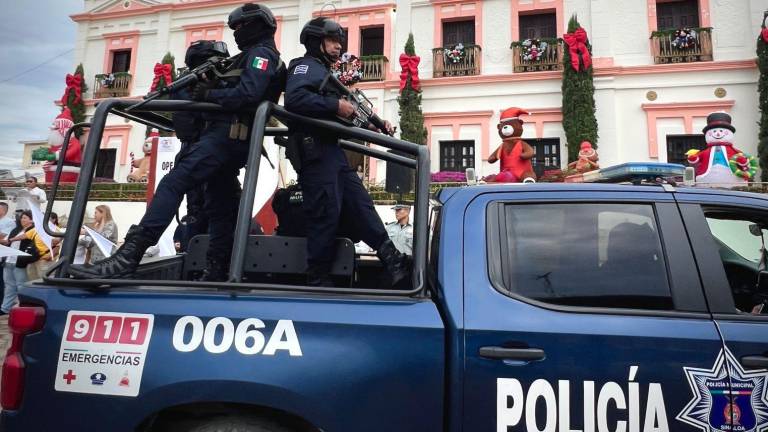 La Policía de Rosario llama a padres de familia evitar la compra de pirotecnia.