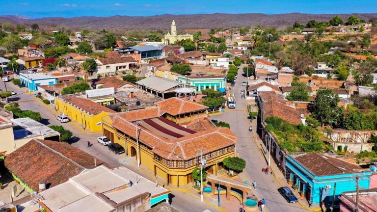 Habitantes de pueblos señoriales son capacitados como cronistas.