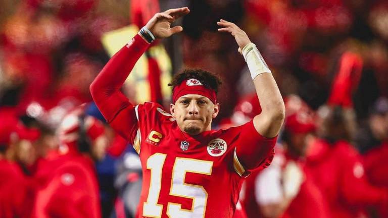 Patrick Mahomes se muestra positivo pese a su lesión.