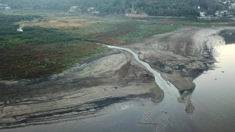 Conagua suspende el suministro de agua de la presa de Valle de Bravo