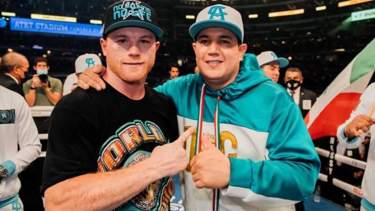 Canelo Álvarez y Eddy Reynoso.