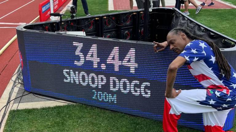 Sorprende Snoop Dogg al correr los 200 metros planos