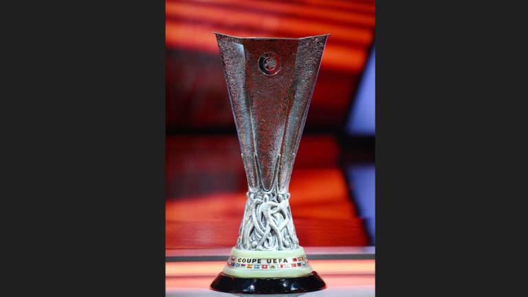 El trofeo de la Europa League.