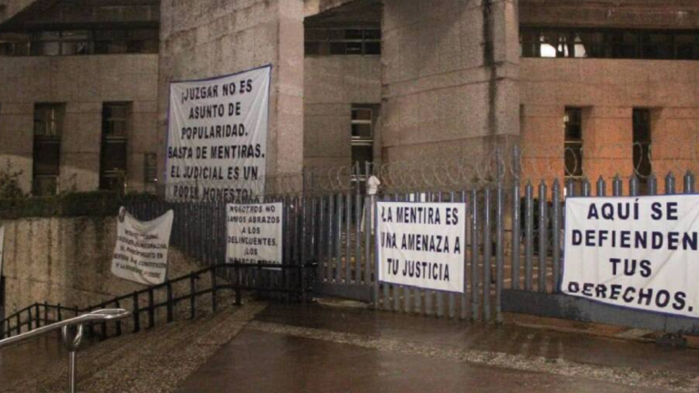 Inicio de protesta en el Poder Judicial contar la reforma judicial.