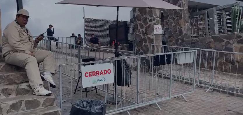 $!Está cerrado el acceso al Faro de Mazatlán.