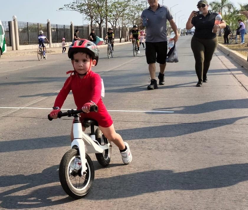 $!Se realiza con éxito Campeonato Estatal de Ciclismo Infantil, en Culiacán