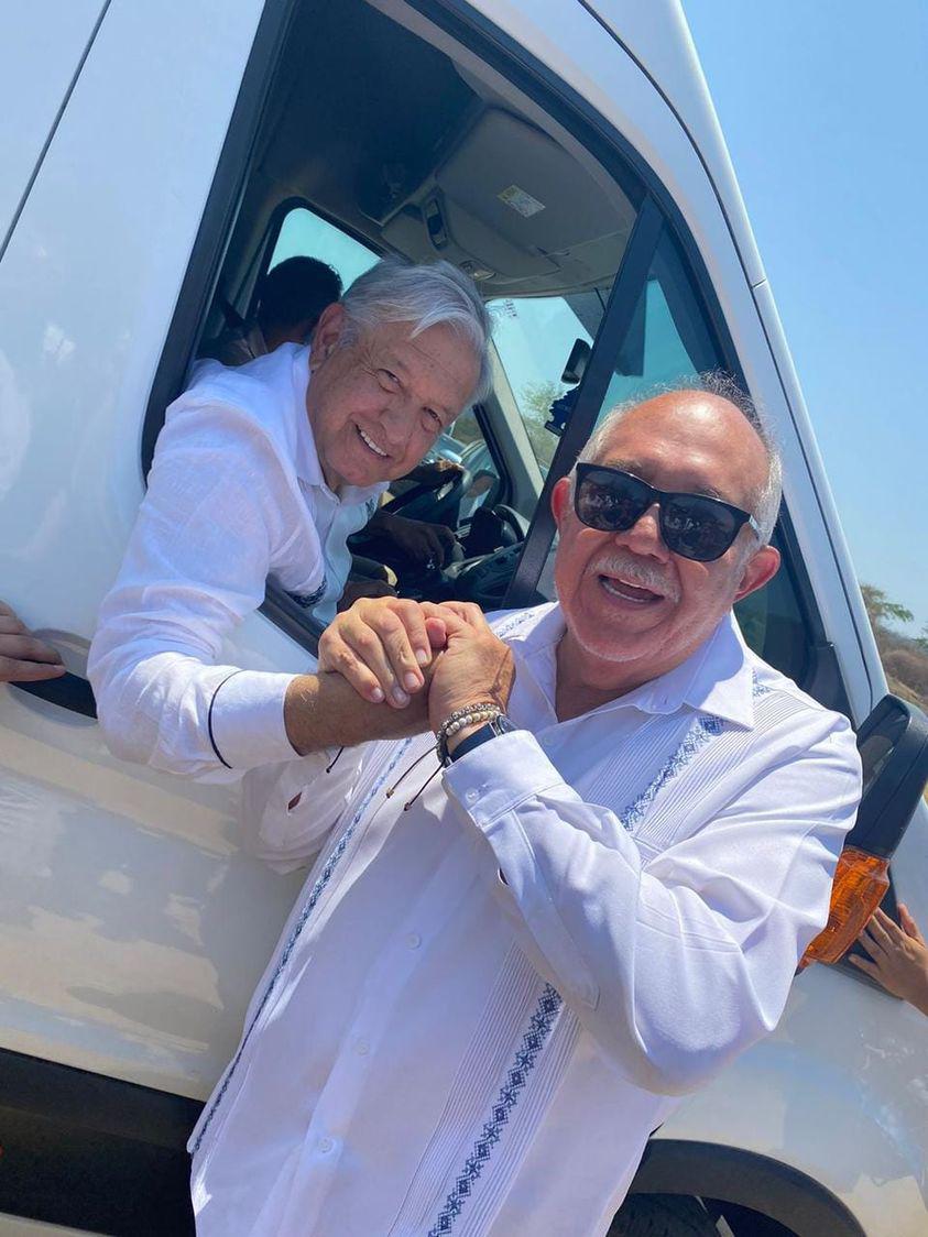 $!Gira de AMLO en Sinaloa ha sido mayormente en helicóptero