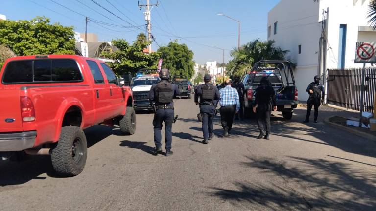 La Fiscalía de Sinaloa abrió cuatro investigaciones por el homicidio de siete personas durante el viernes pasado en Culiacán.