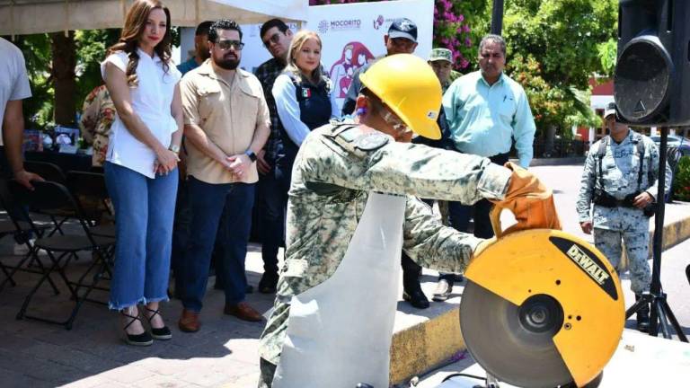 En primer bloque de desarme voluntario reciben 369 armas y explosivos en Sinaloa