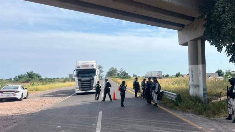 Detiene Guardia Nacional a 13 civiles armados en dos hechos en la Libre y en la Autopista Mazatlán-Culiacán