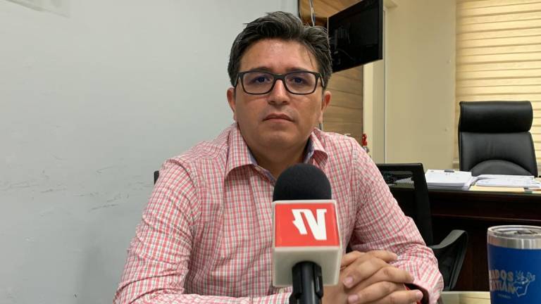 Rogelio Olivas Osuna, Oficial Mayor de Mazatlán