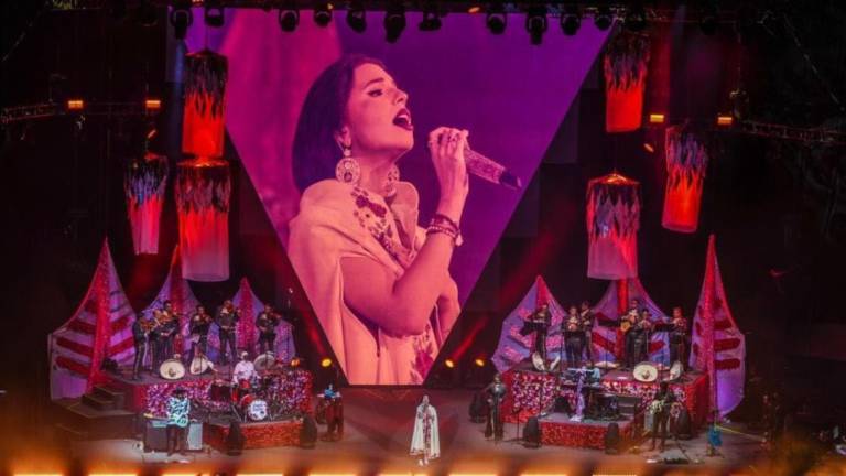 La llamada “Princesa de la Música Mexicana” hizo vibrar a sus fans con en el inicio de su gira Mexicana Enamorada.