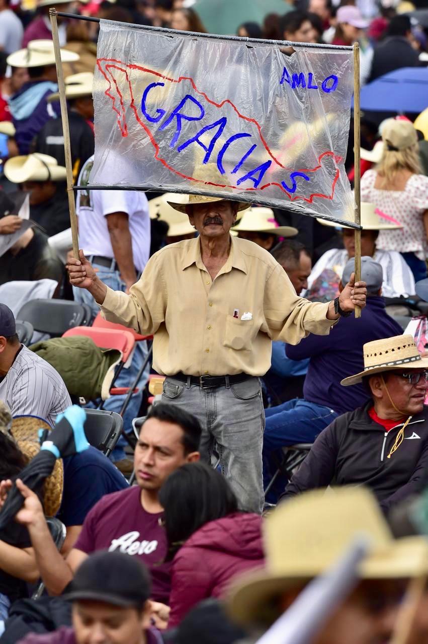 $!Sexto informe: AMLO presume un sistema de salud ‘mejor que en Dinamarca’; destaca combate a la corrupción