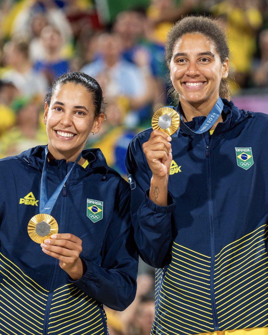 $!Ana Patrícia y Duda recuperan el oro en voleibol playa femenino para Brasil después de 28 años