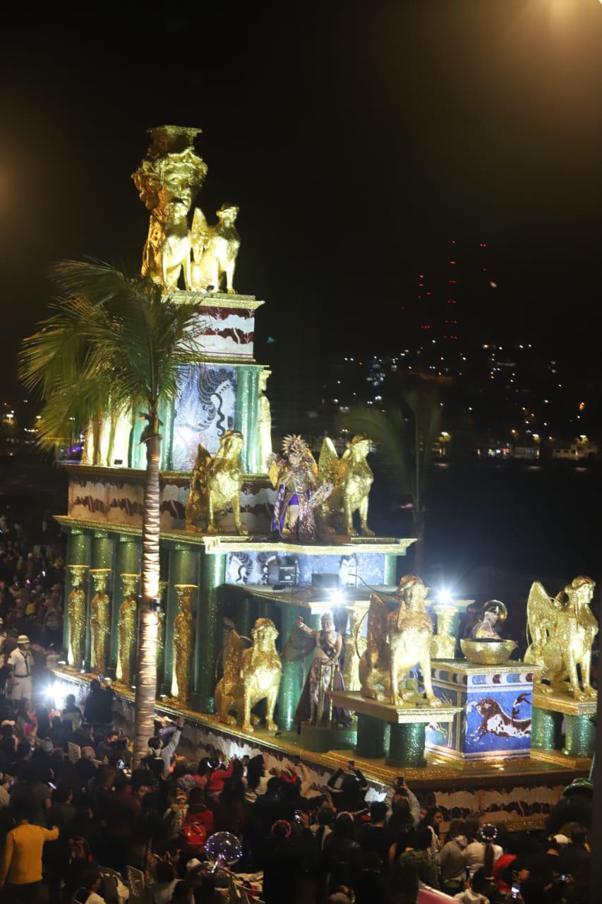 $!Magia y espectacularidad, el sello de las carrozas reales del Carnaval de Mazatlán