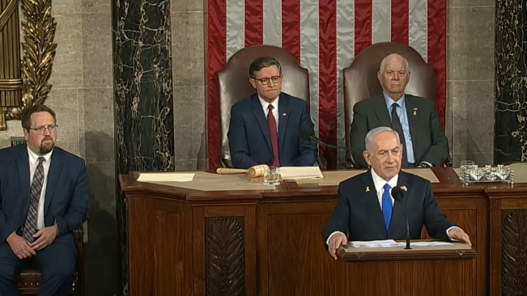 Benjamin Netanyahu acudió al Capitolio de Estados Unidos para agradecer el apoyo a la guerra de 10 meses de Israel contra Hamas en Gaza.